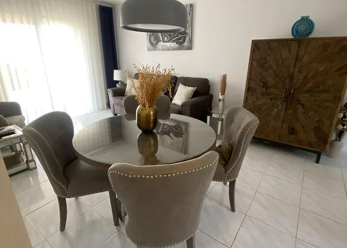 Pj's Apartment, Paphos, Cyprus Lejlighed *